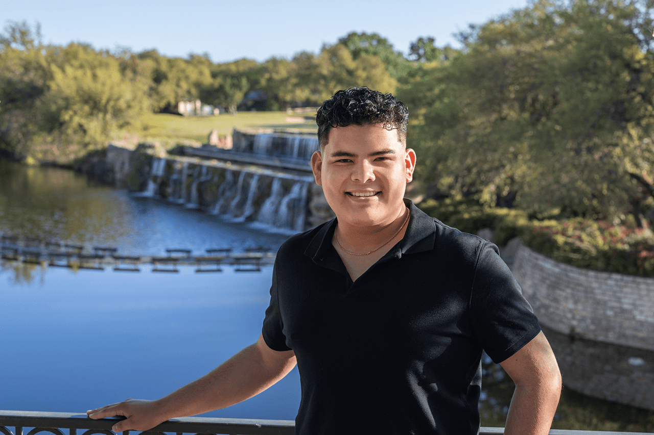 Cisco Ambriz, Realtor
