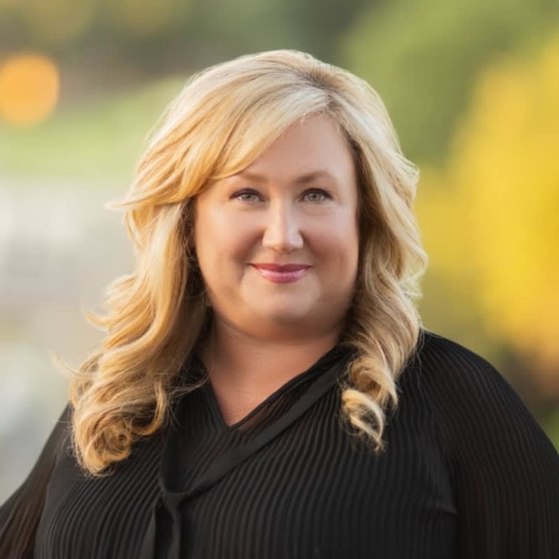 Melanie Aaron, Realtor