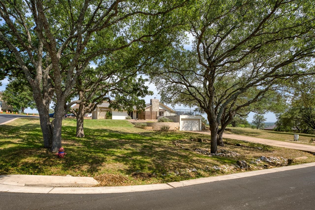 305 Onyx, Horseshoe Bay, TX 78657