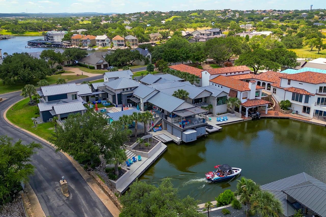 116 Wennmohs Place, Horseshoe Bay, TX 78657