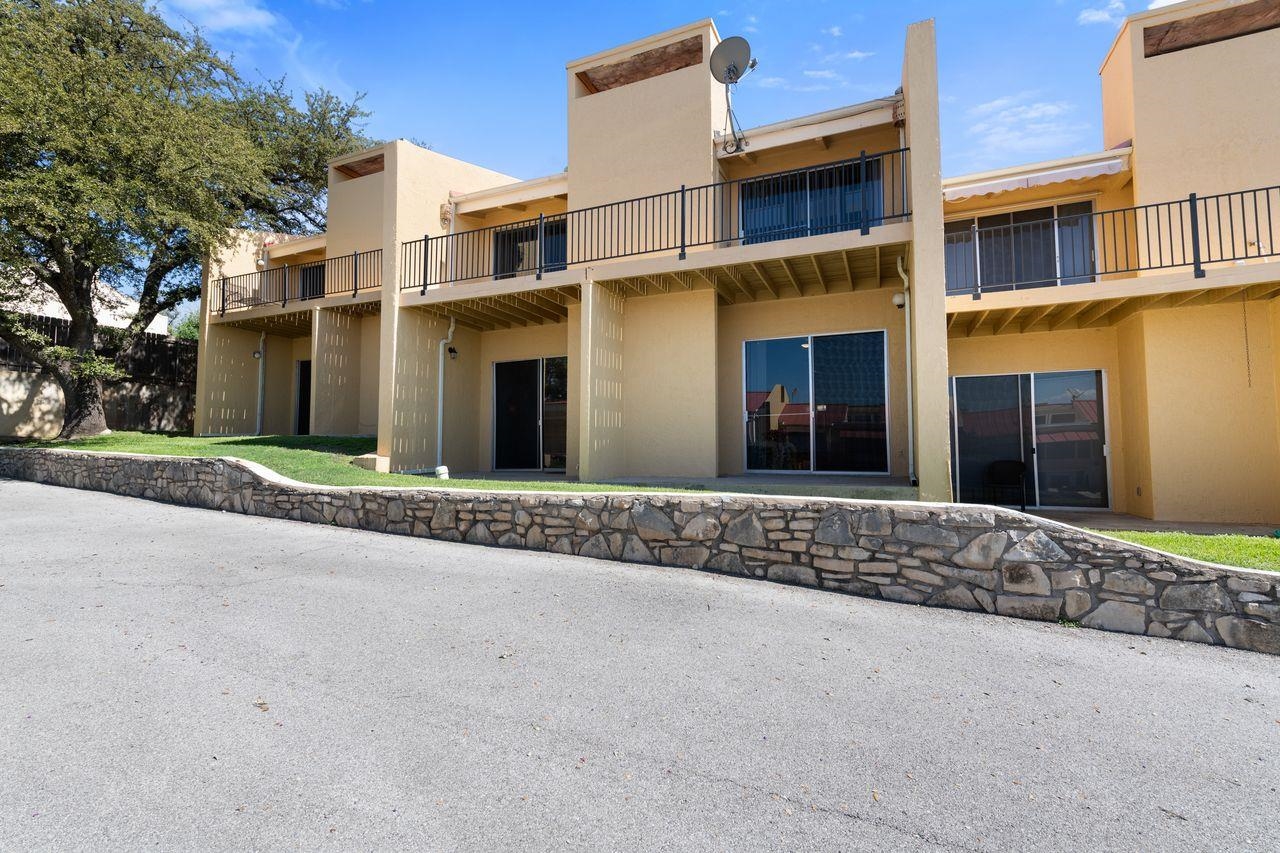 402 Hi Stirrup E4, Horseshoe Bay, TX 78657