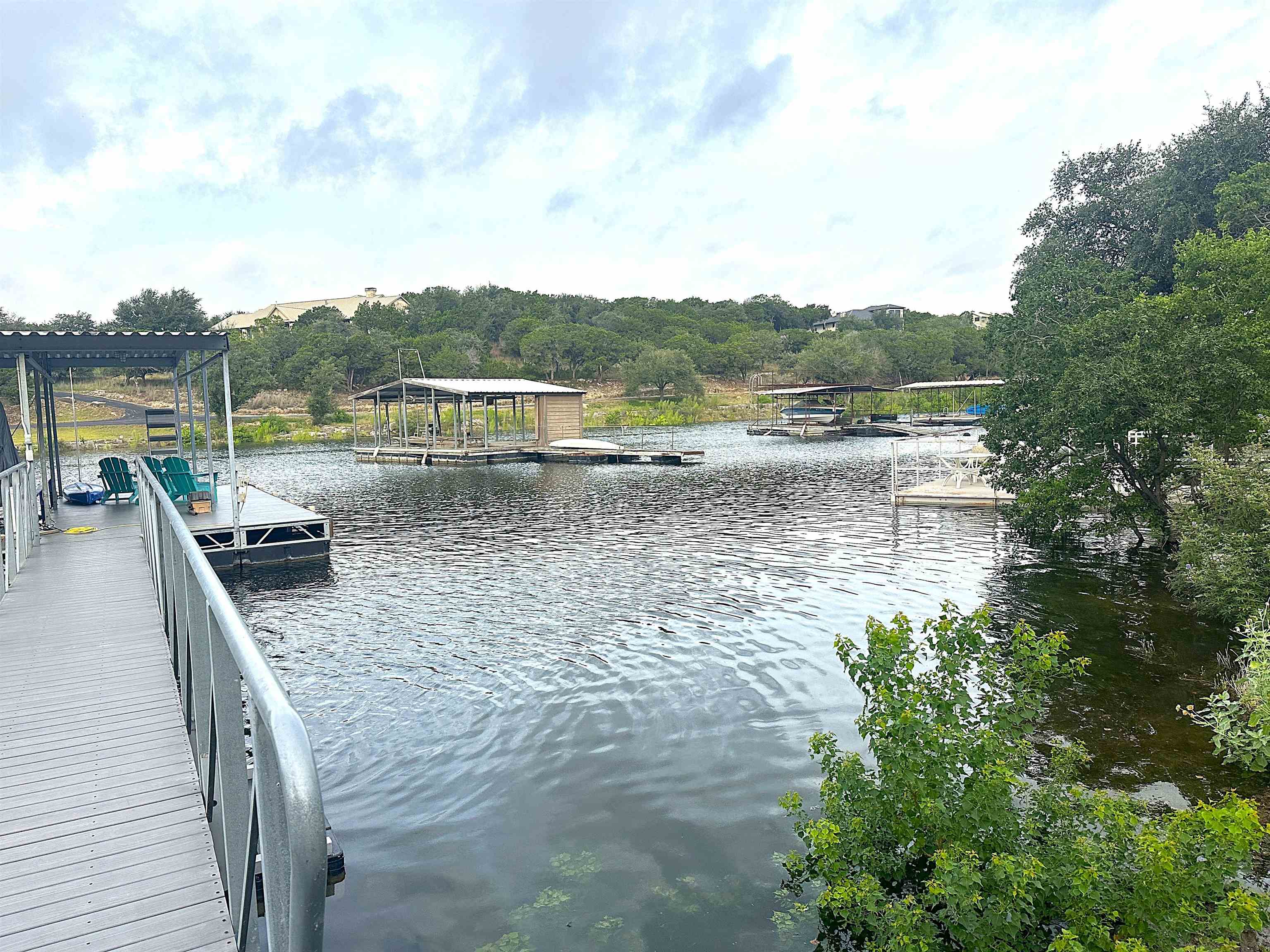 1115 Edgewater Drive, Spicewood, TX 78669