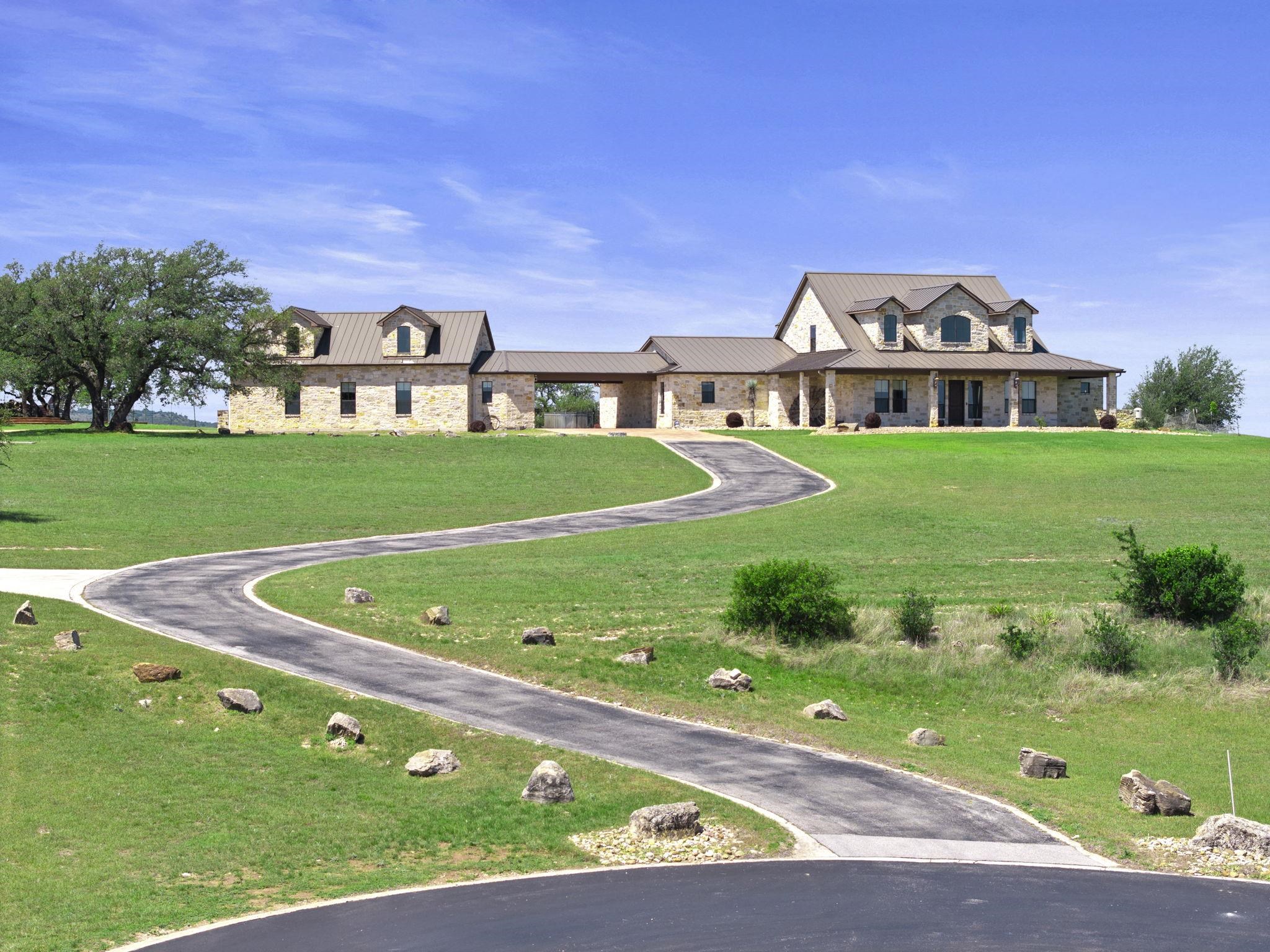 297 Kylie Rae Ct, Round Mountain, TX 78663