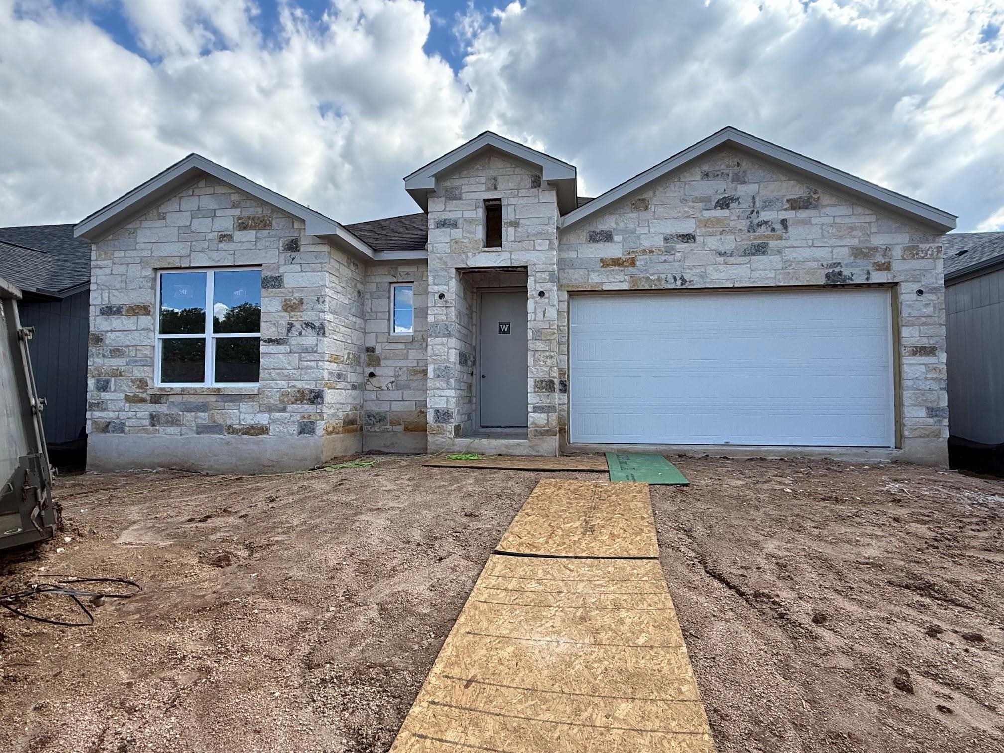 7 Fairway Lane, Meadowlakes, TX 78654