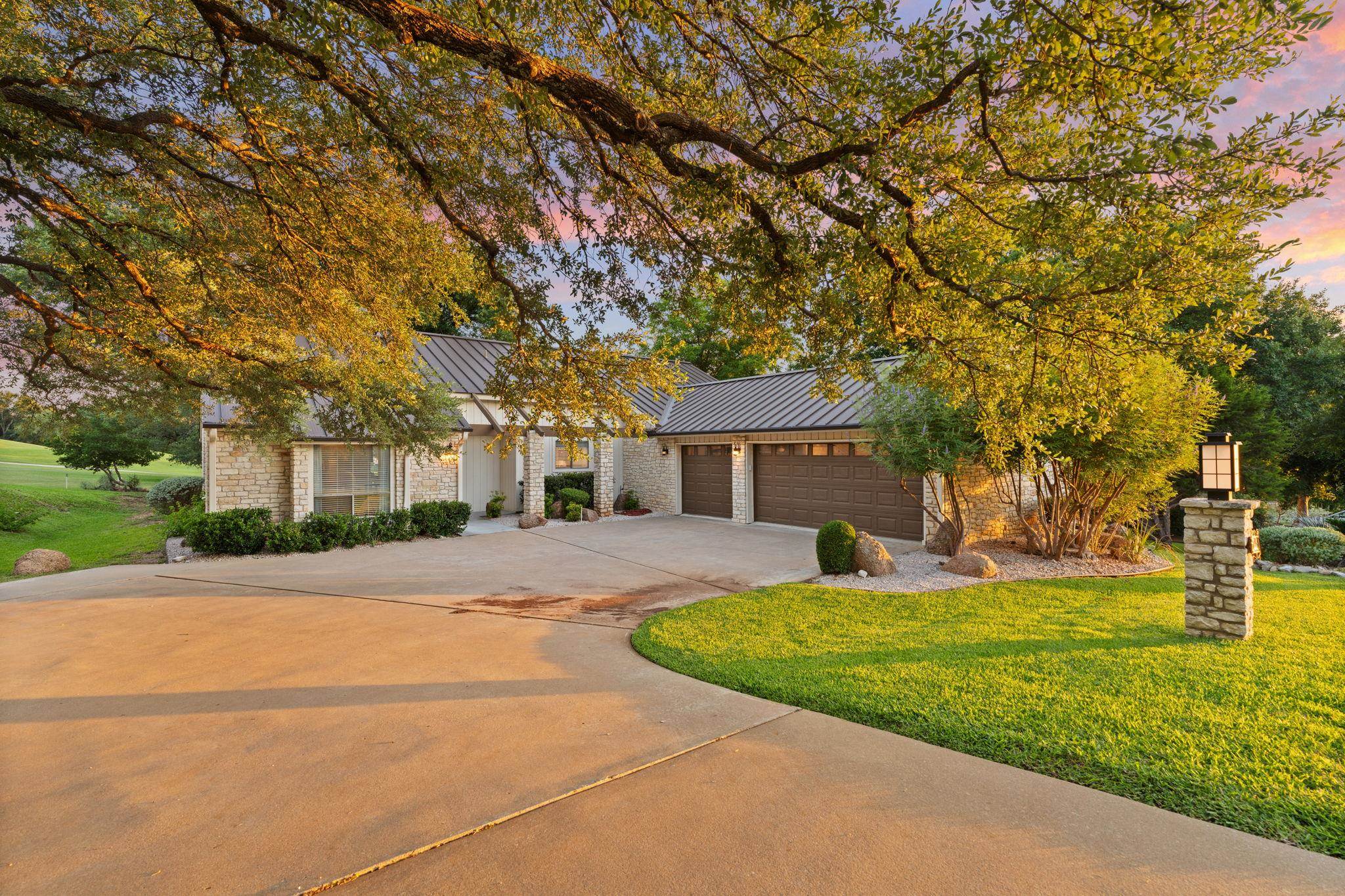 805 Hi Stirrup, Horseshoe Bay, TX 78657