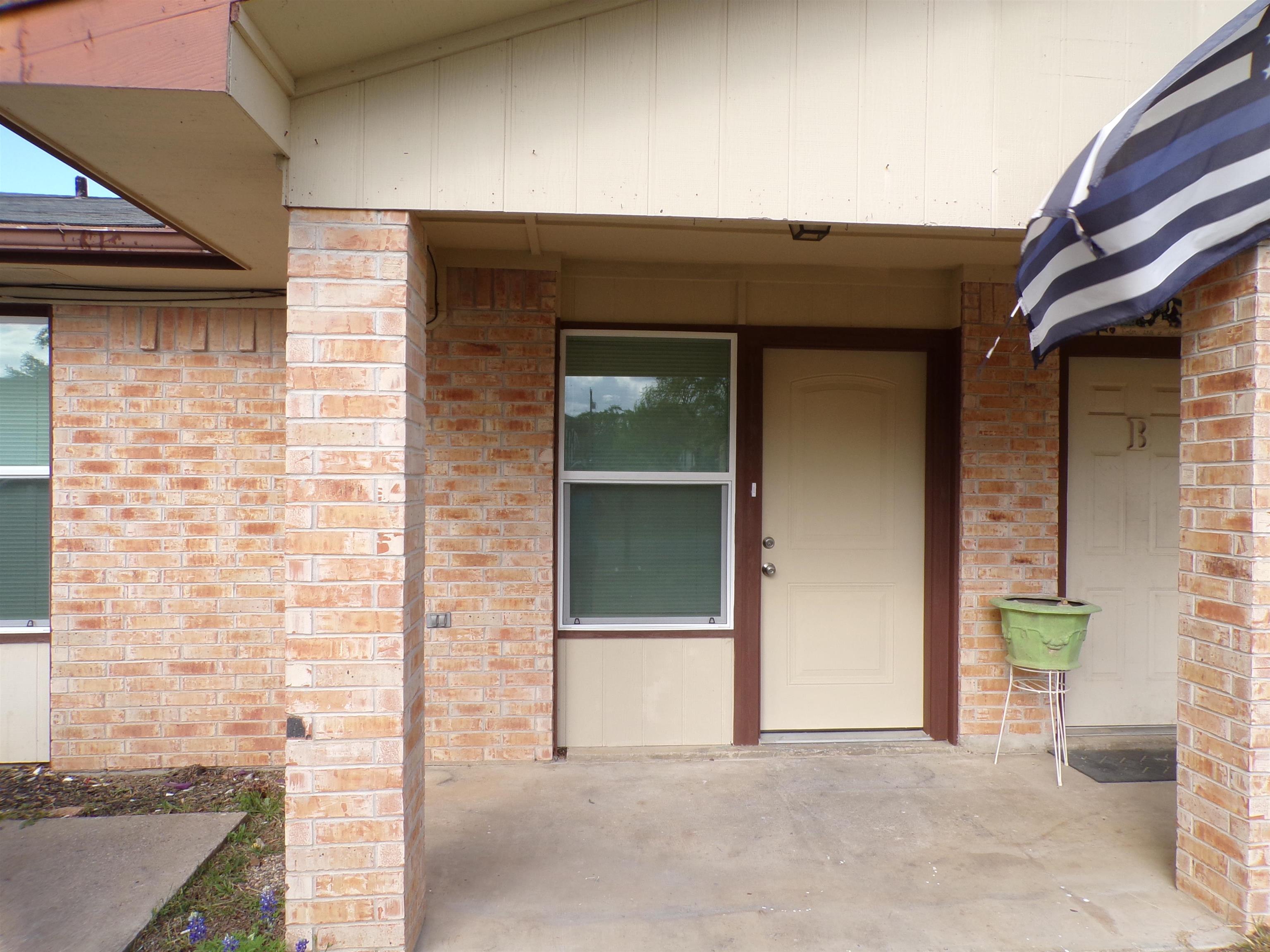 1902 Ridgeview, Kingsland, TX 78639