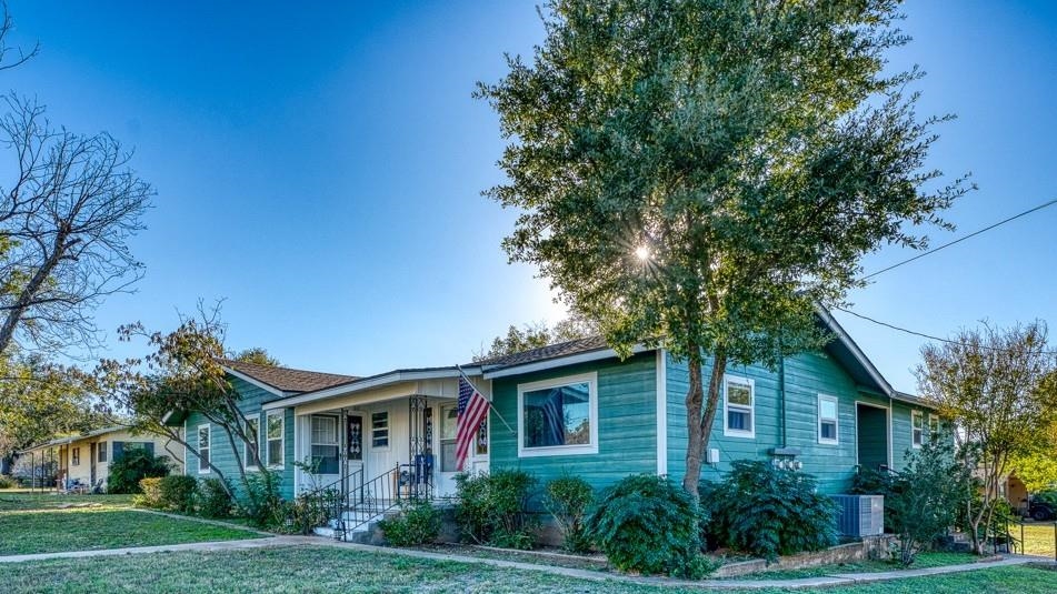903 Wright Street, Llano, TX 78643