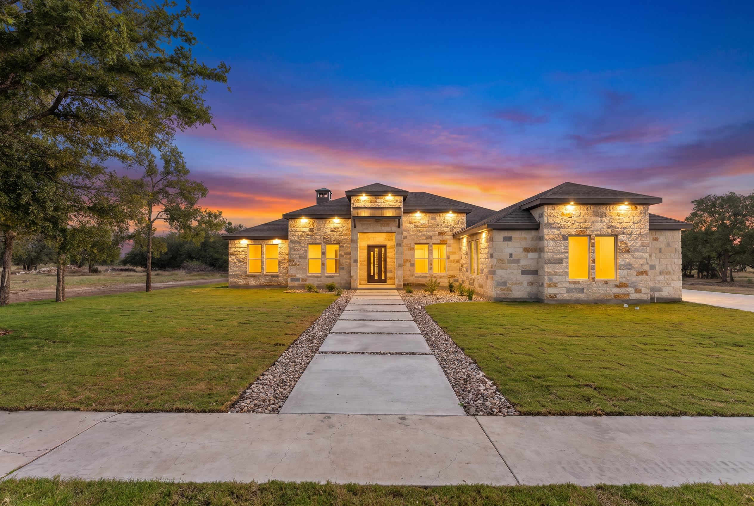 262 Sunday, Burnet, TX 78611