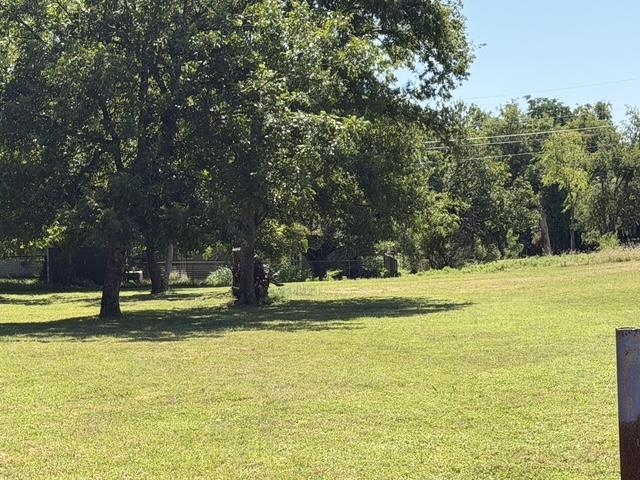 LUCKENBACK & MO MOORE ST., Llano, TX 78643