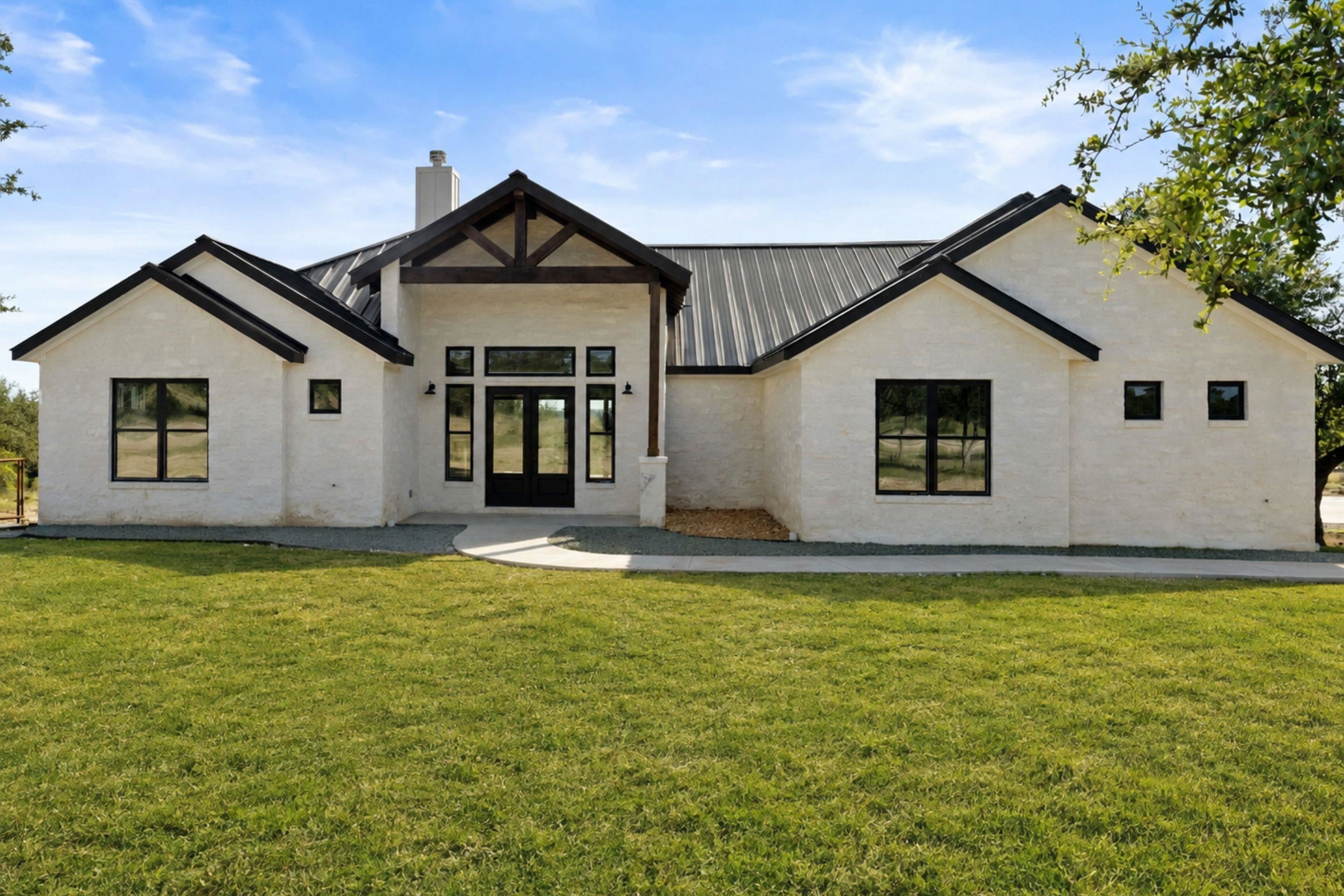 765 Legacy Hills Drive, Johnson City, TX 78636