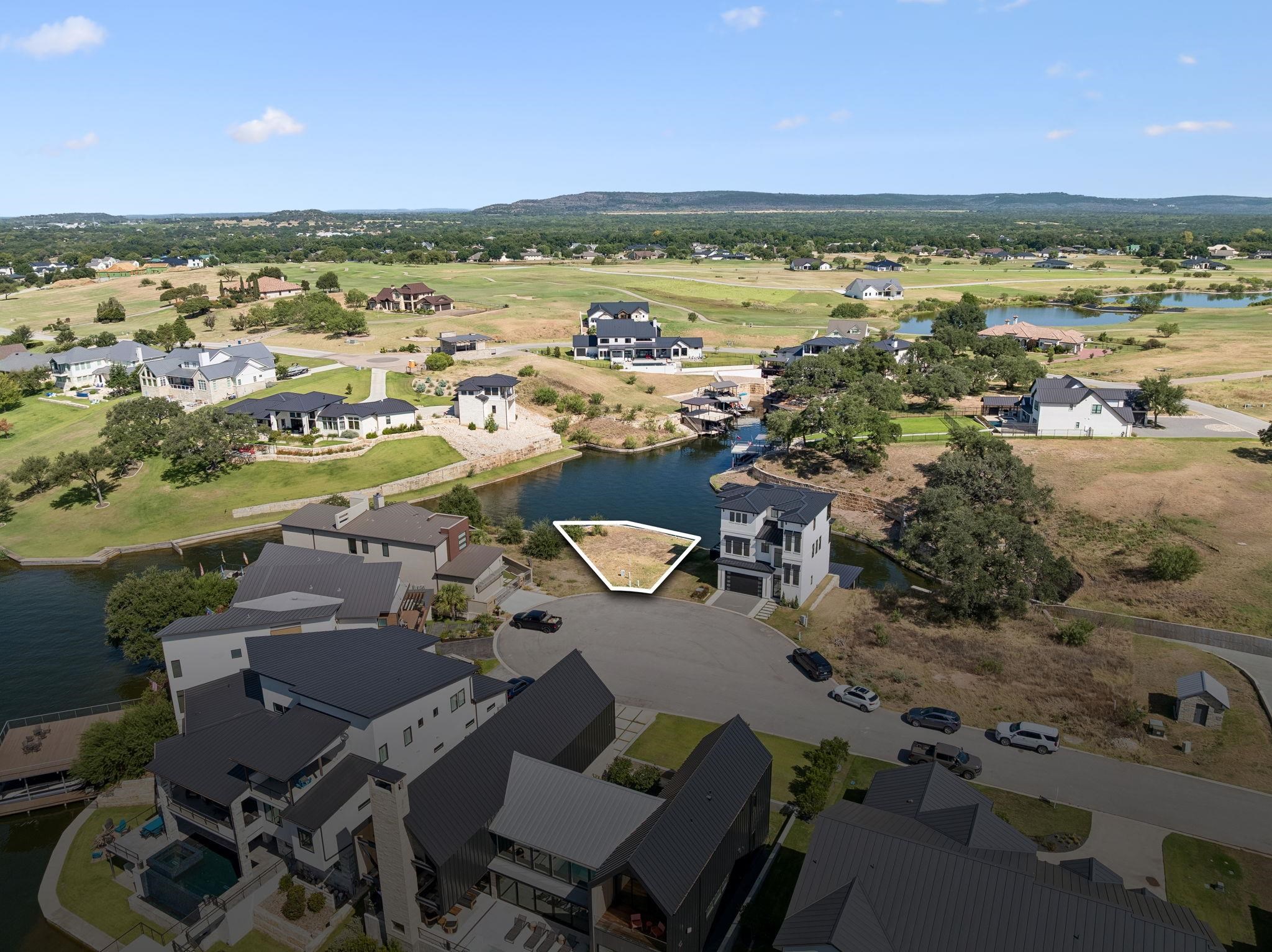 112 Houdini, Kingsland, TX 78611