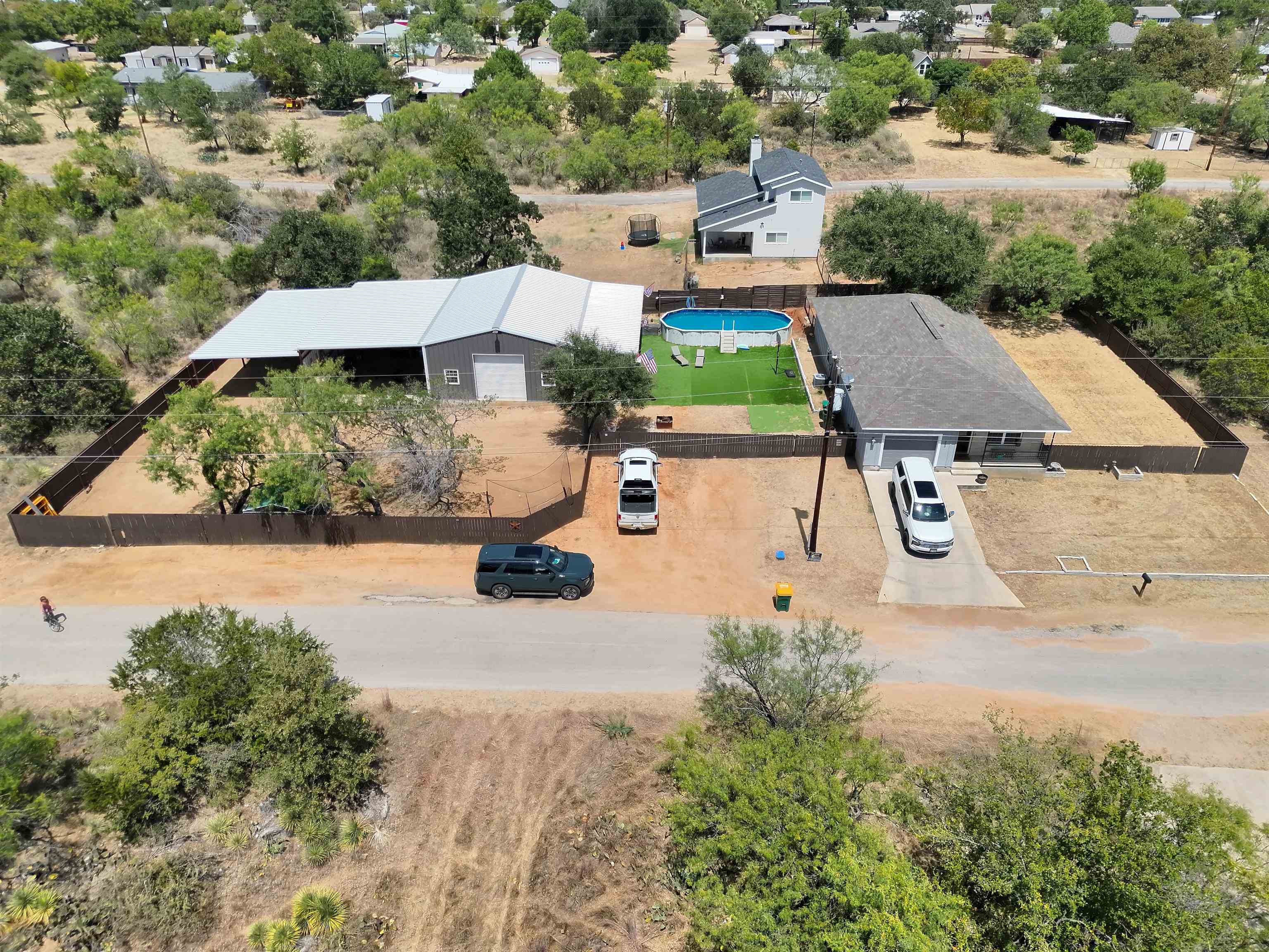 233 Oakhill Drive, Granite Shoals, TX 78654