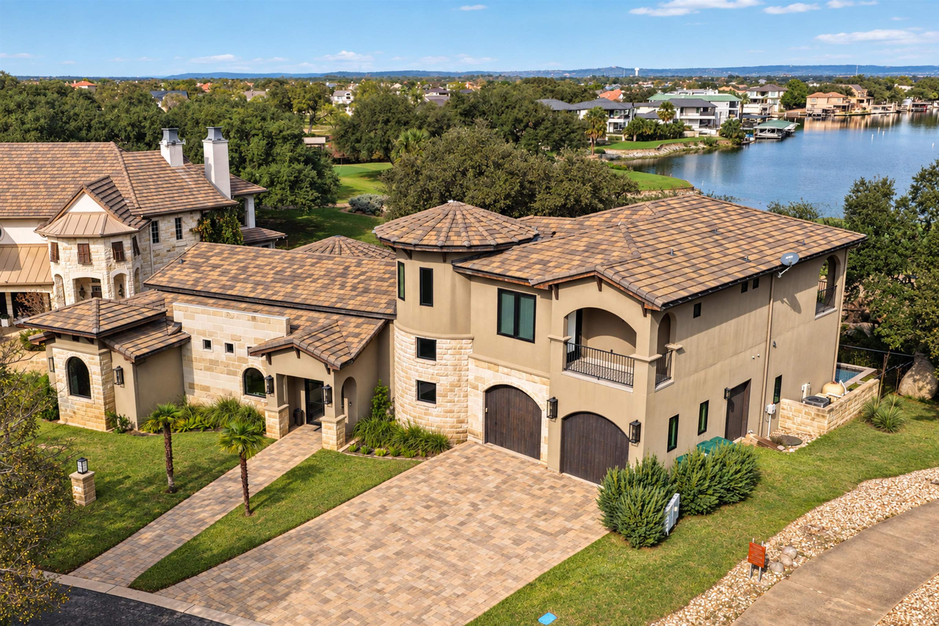901 SUN RAY, Horseshoe Bay, TX 78657