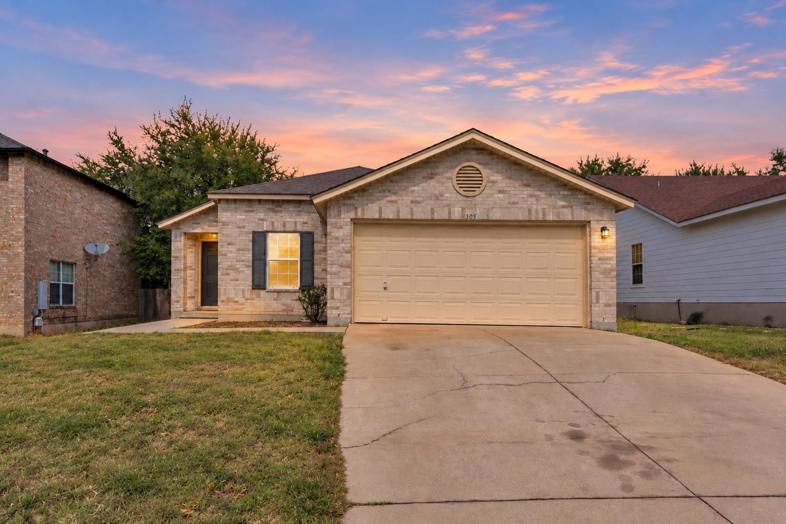 105 E Wildflower Blvd, Marble Falls, TX 78654