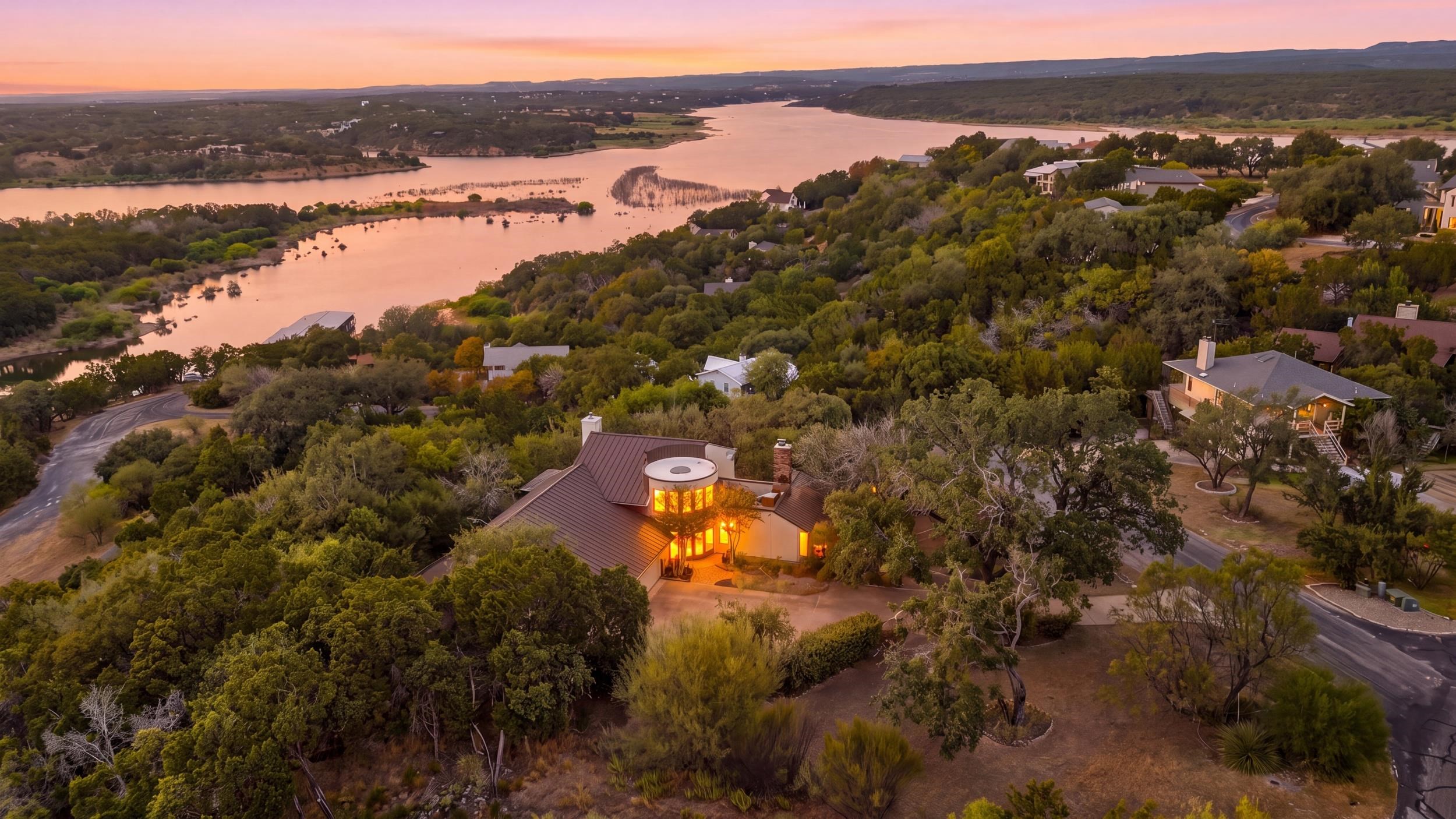 100 Derby Drive, Spicewood, TX 78669