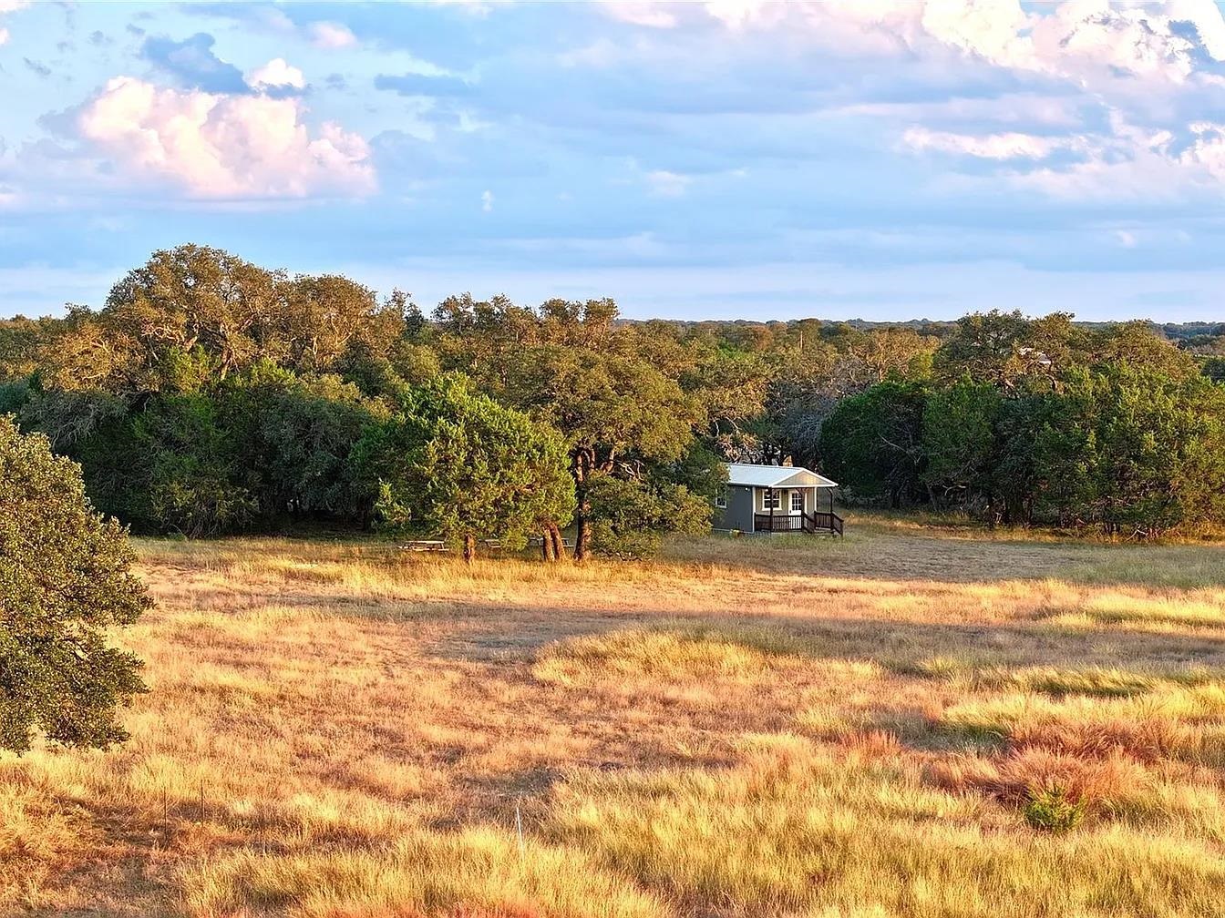 119 County Road 107, Lampasas, TX 76550