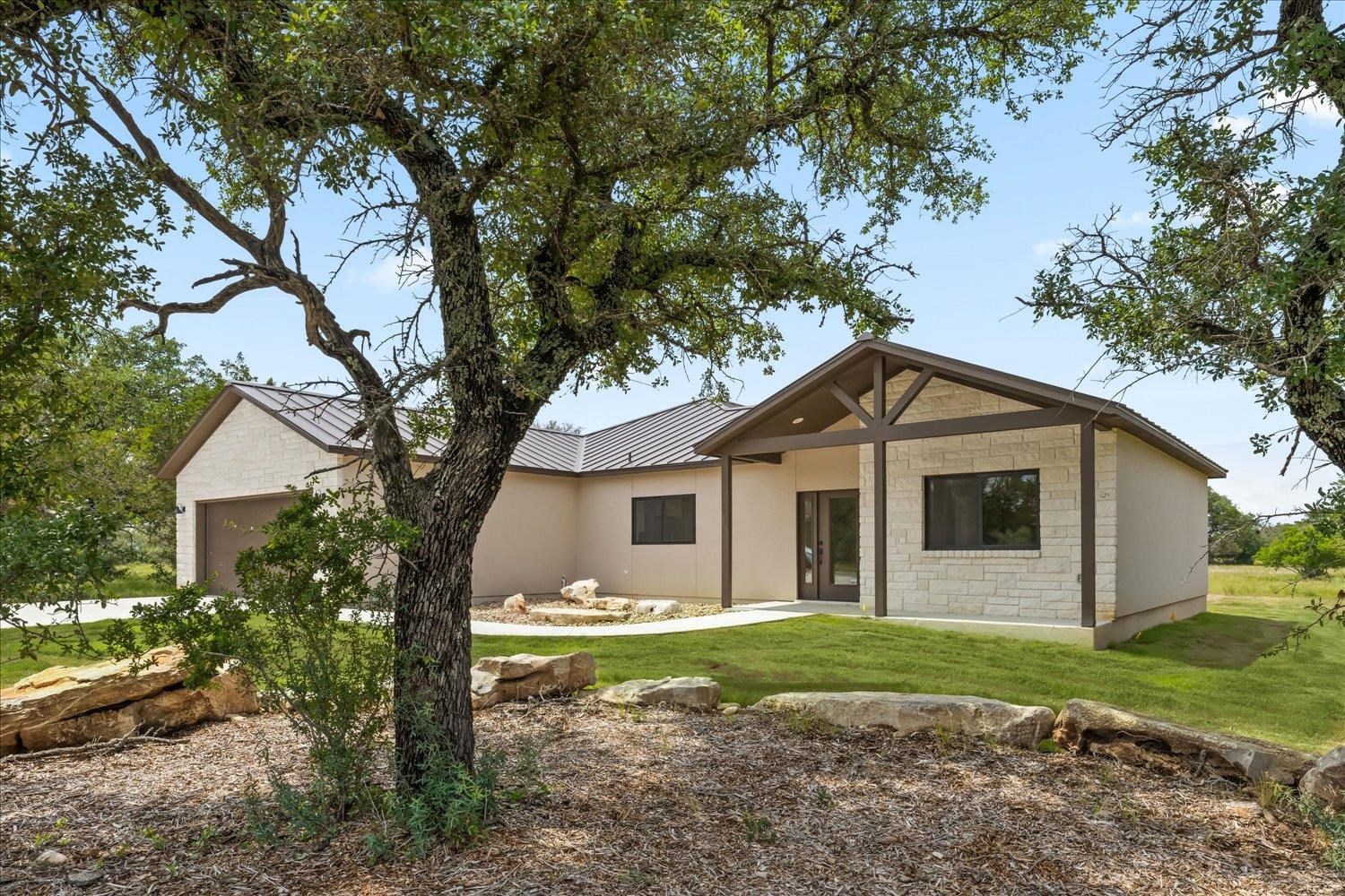 114 Rolling Hls Drive, Horseshoe Bay, TX 78657