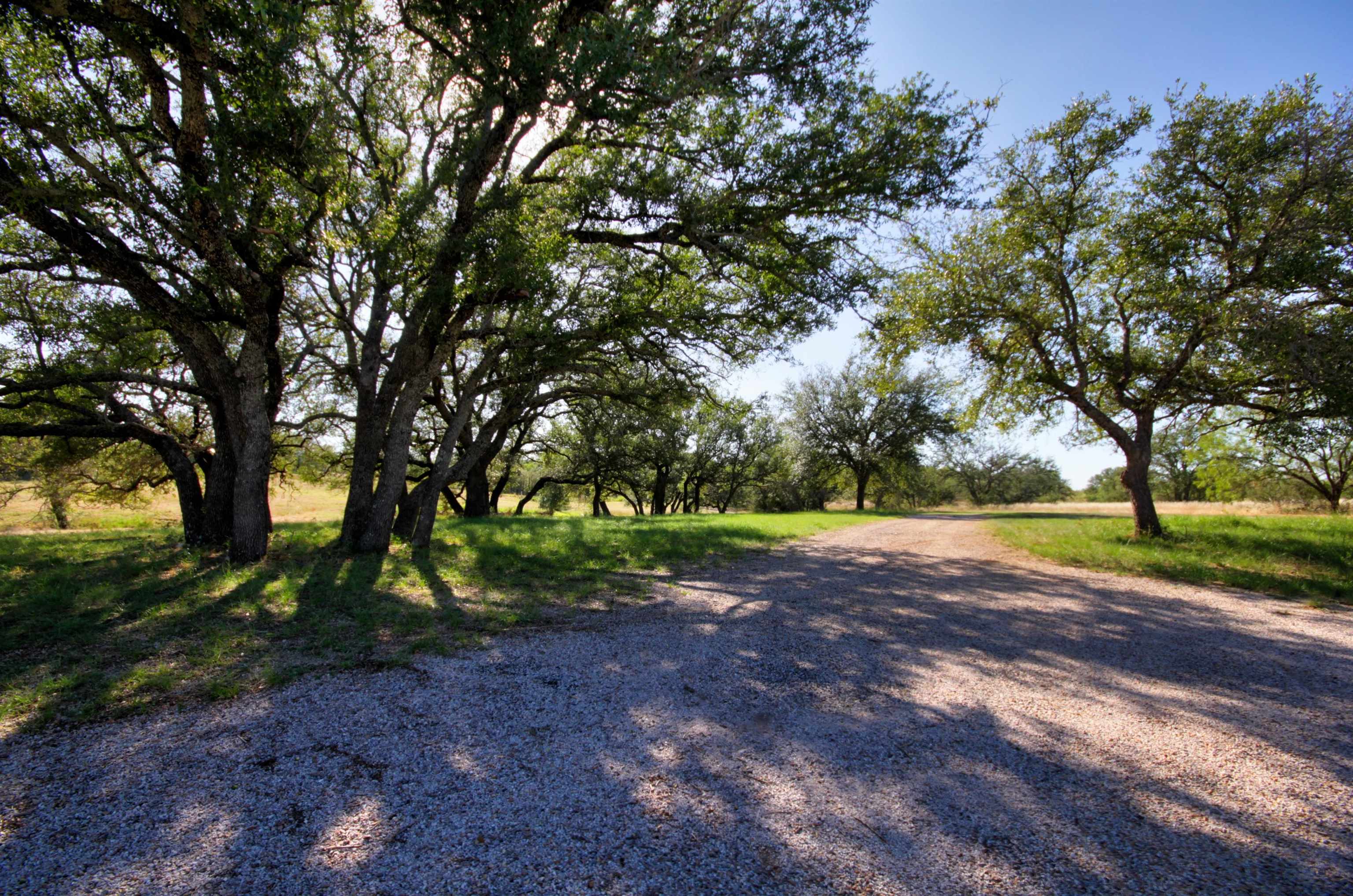 132 Offer Lane, Llano, TX 78643