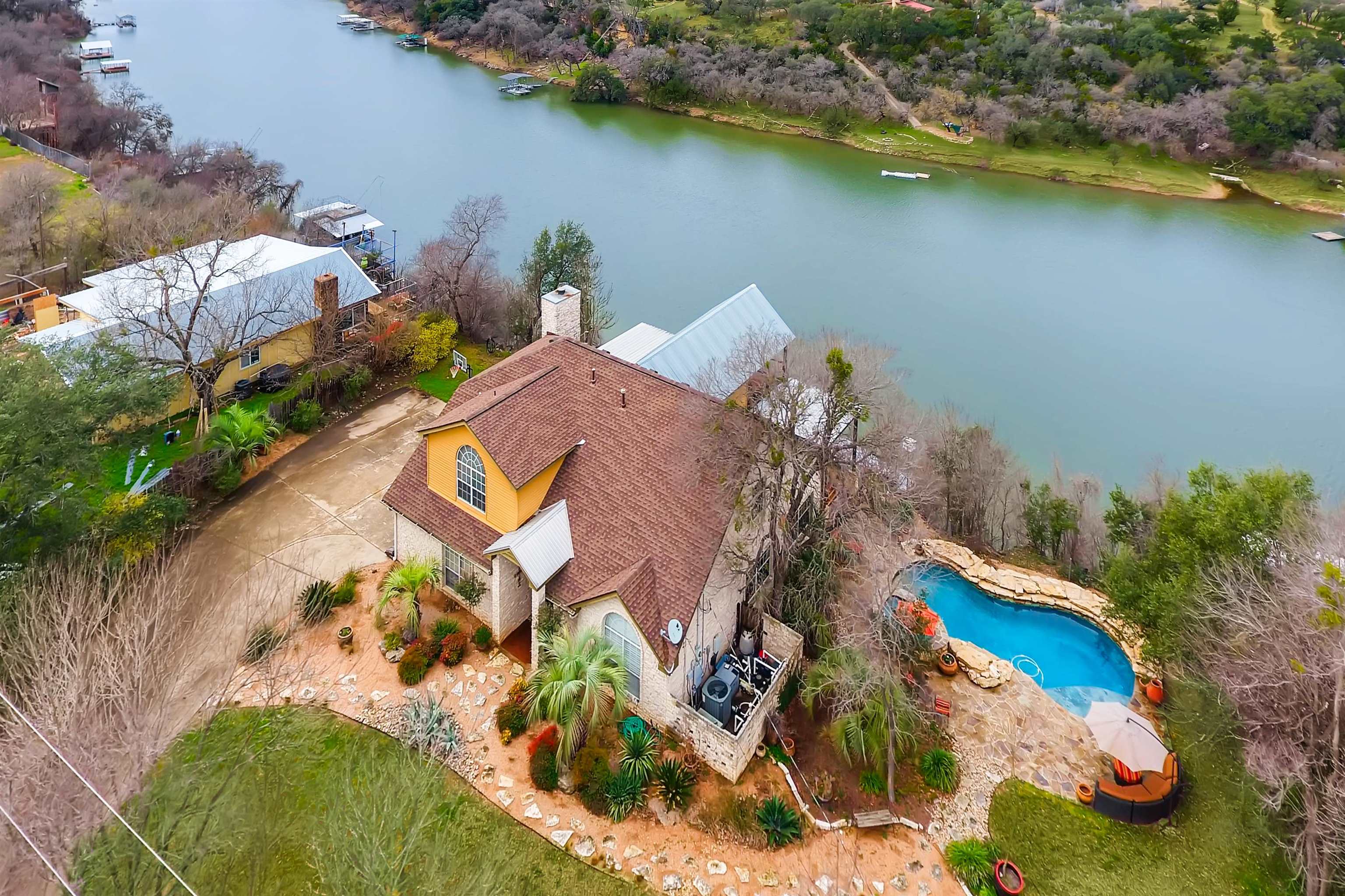 2614 S Pace Bend Road, Spicewood, TX 78669