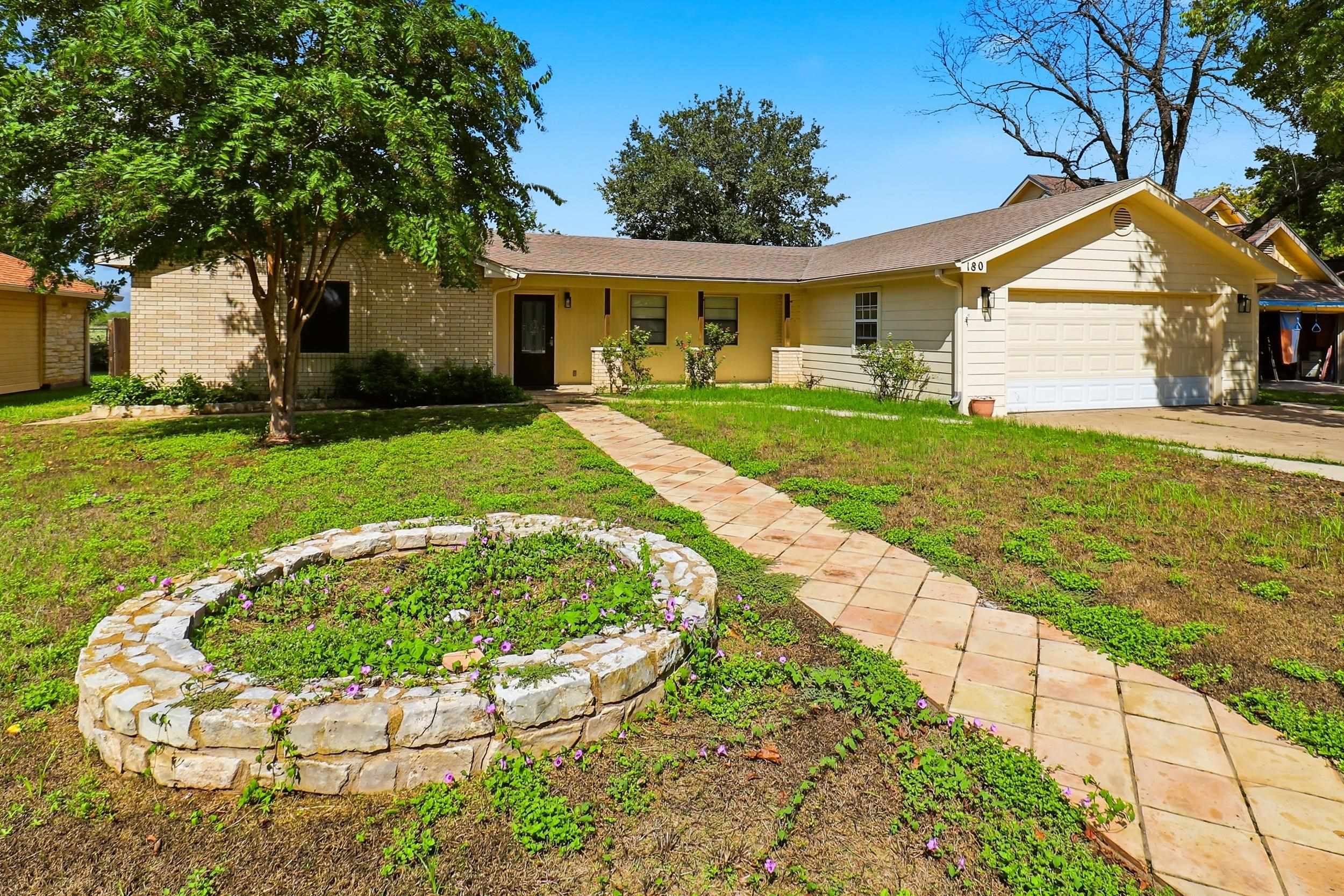 180 Turkey Run, Meadowlakes, TX 78654