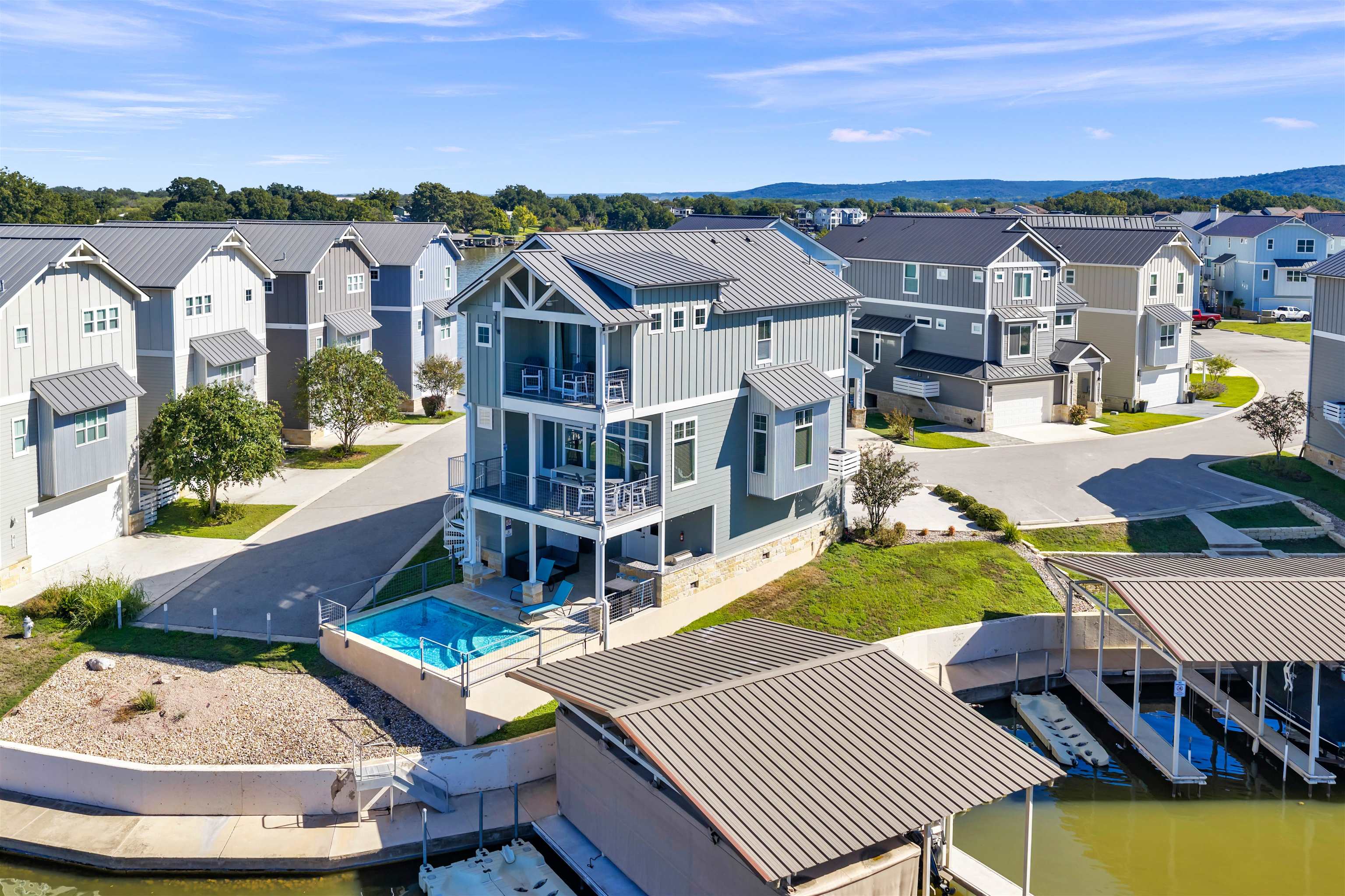 321 Island Circle, Kingsland, TX 78639