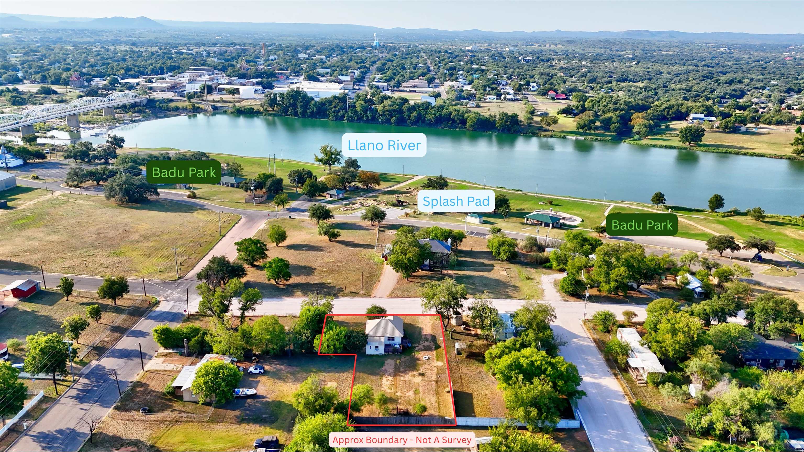 305 W Tarrant Street, Llano, TX 78643