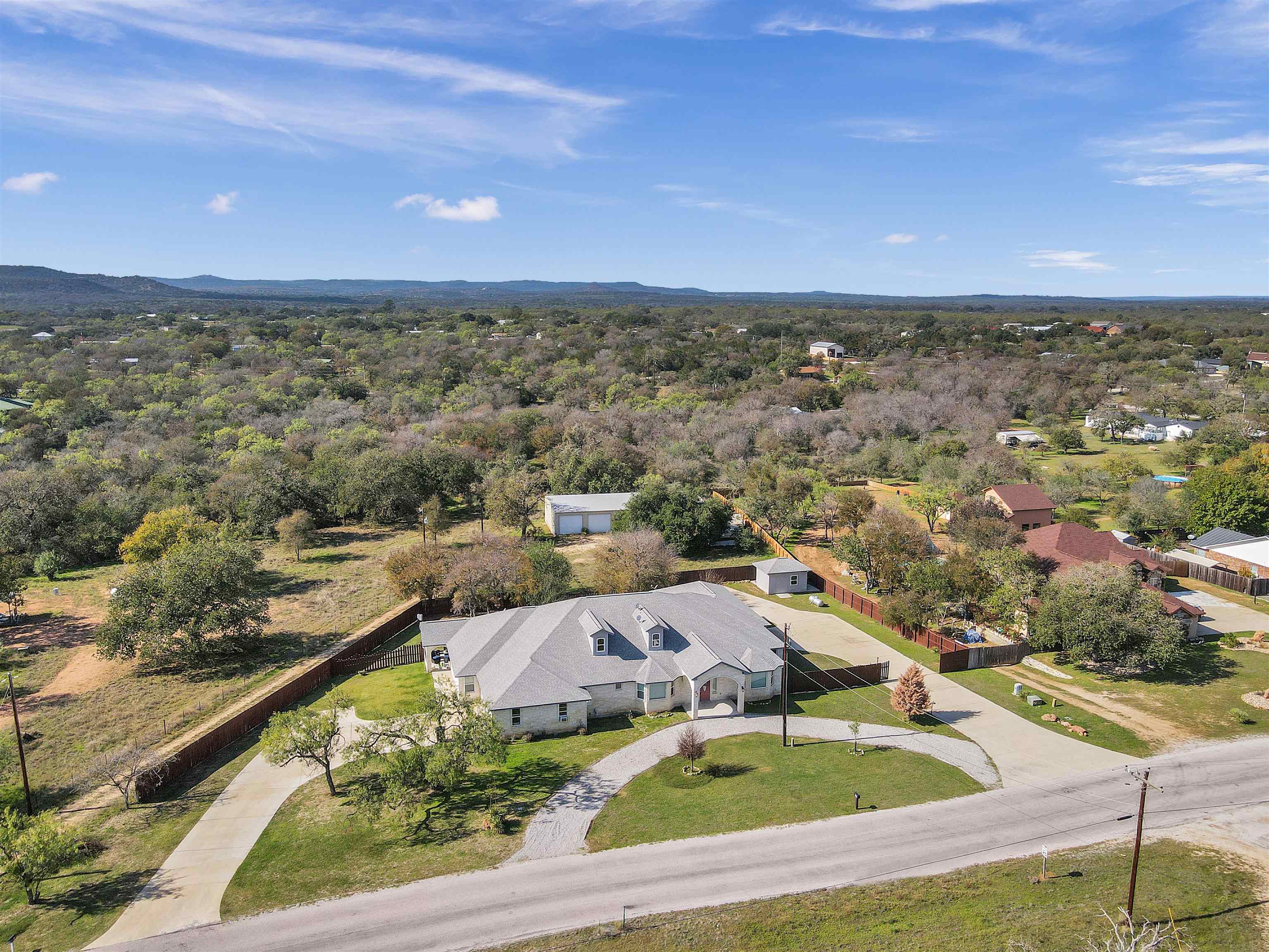 625 Skyline Drive, Kingsland, TX 78639