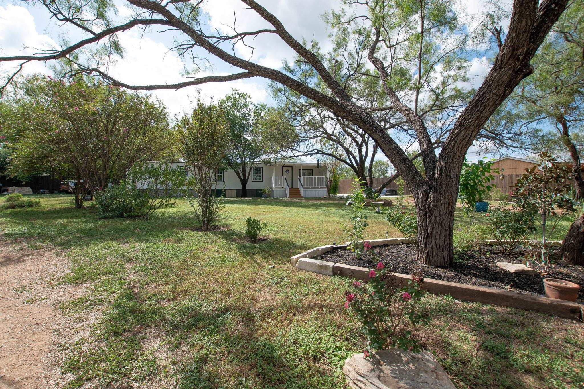105 Conroe Court, Kingsland, TX 78639