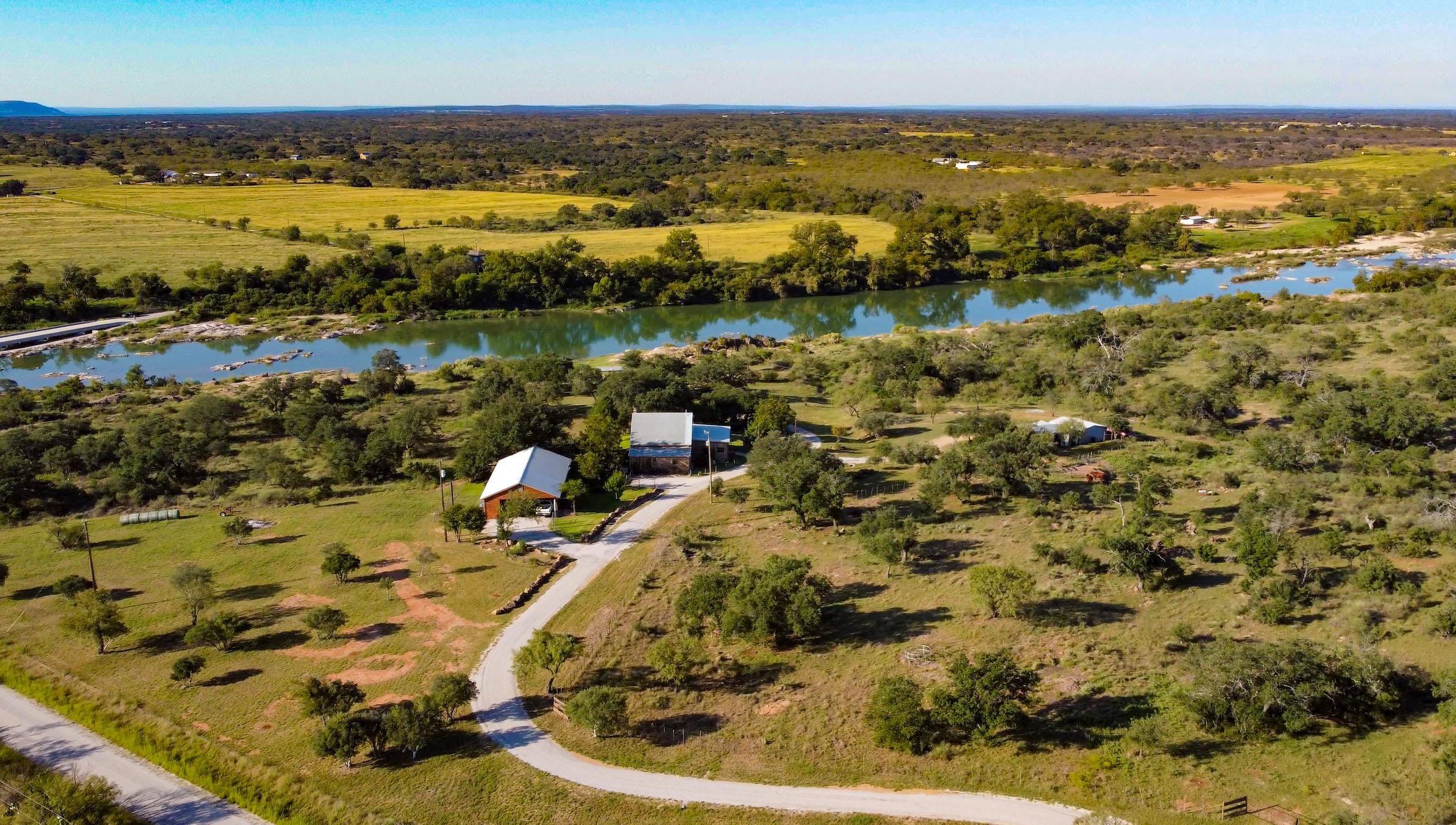 2205 CR 103, Llano, TX 78643