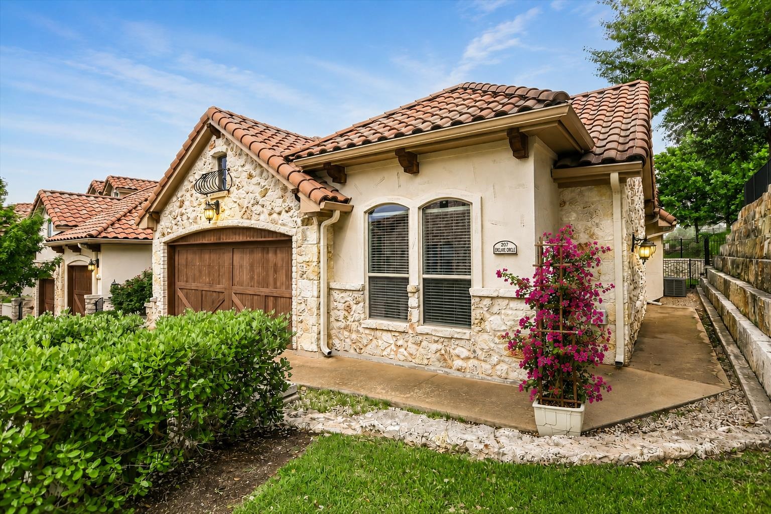 207 Enclave Cir., Horseshoe Bay, TX 78657